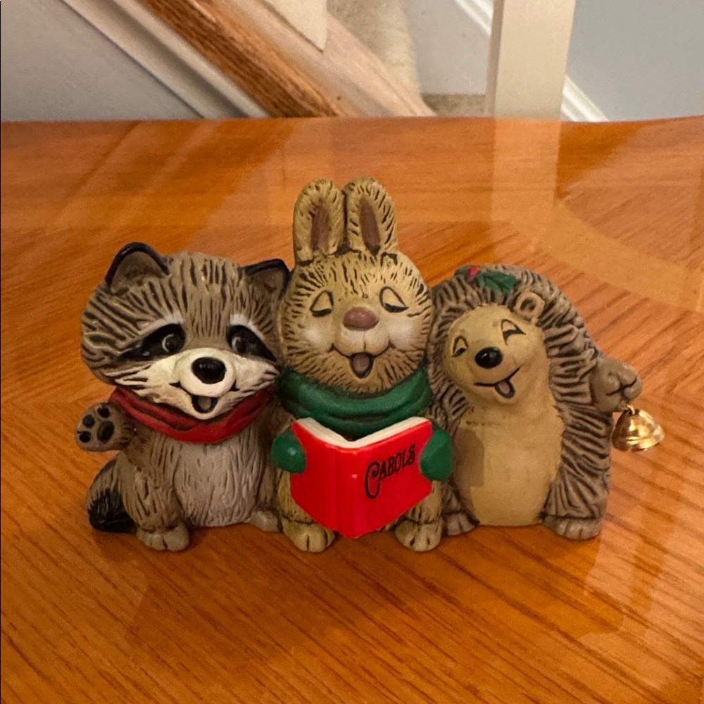 Hallmark Merry Miniatures Animal Chrsitmas Carolers Vtg Raccoon Rabbit Hedgehog
